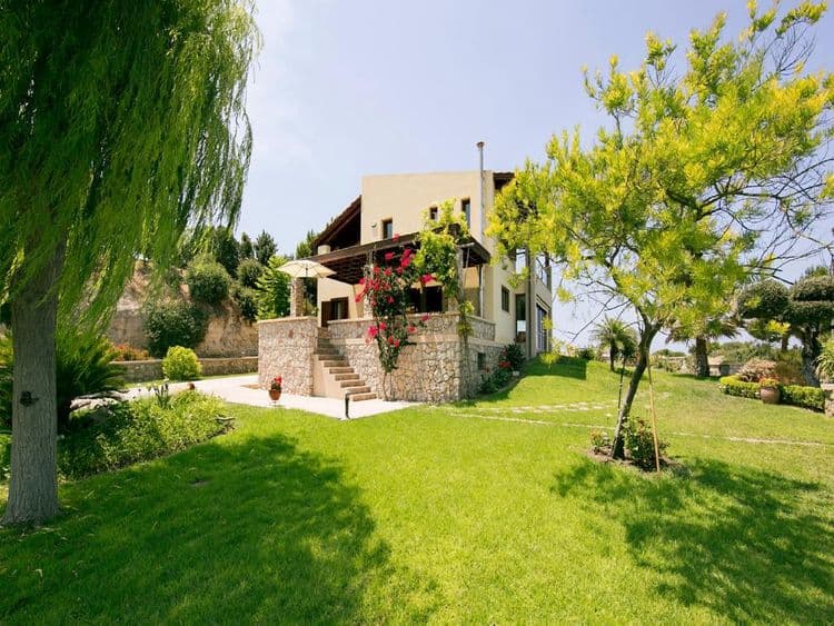 Russelia Villa