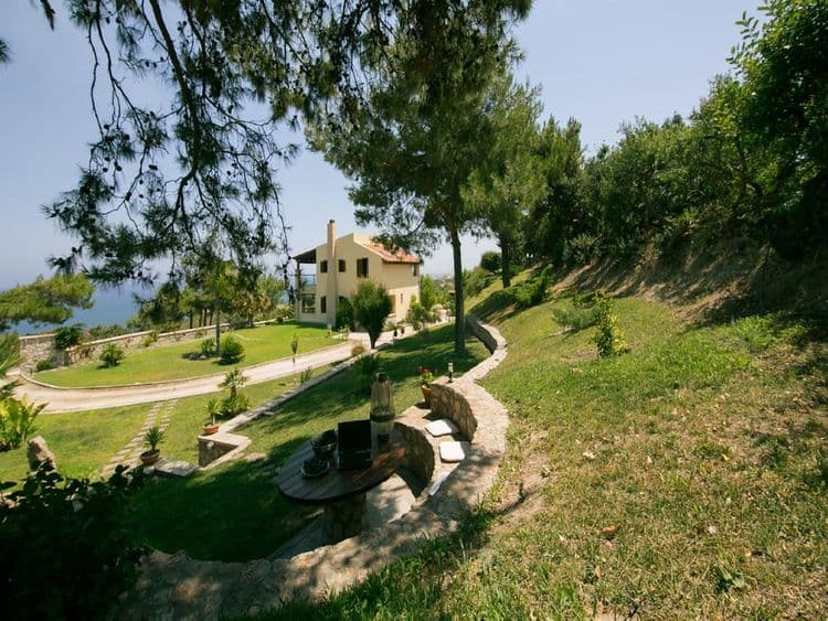 Russelia Villa