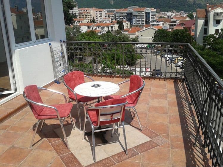 Tanya Villa