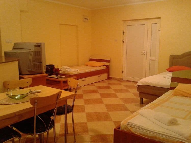 Tanya Villa