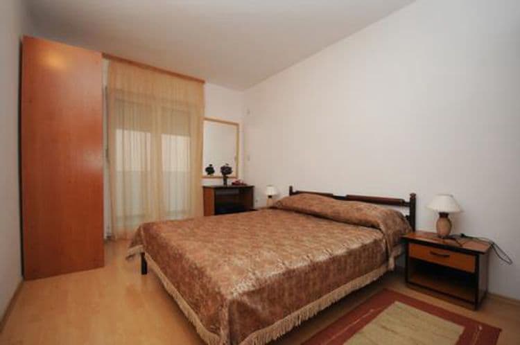 Mont Apartments