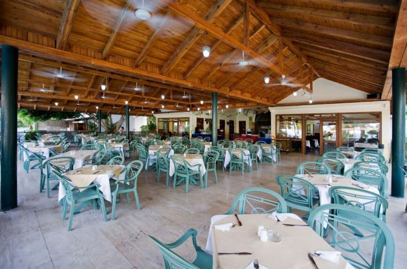 Larissa Akman Park Hotel