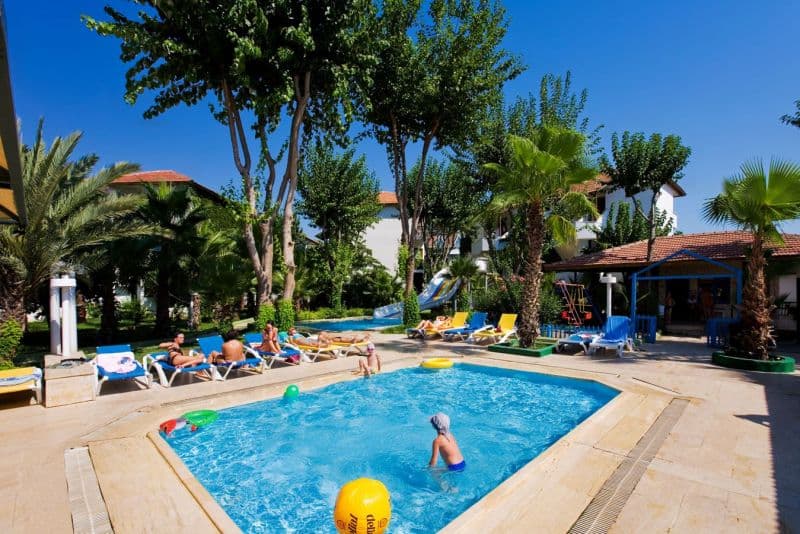 Larissa Akman Park Hotel