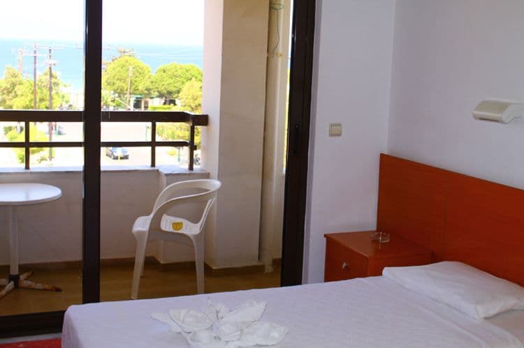 Heleni Beach Hotel