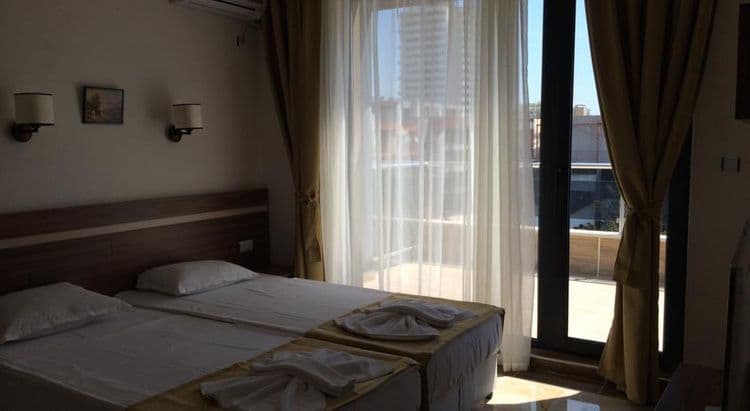 Palace De Luxe Apartments