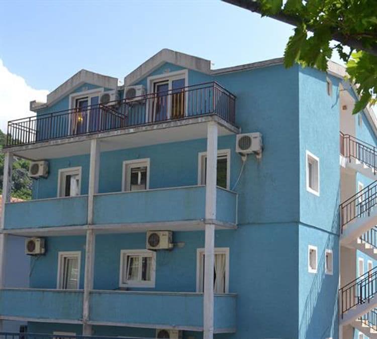 Mazarak Apartments
