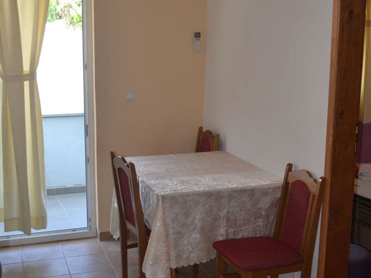 Mazarak Apartments