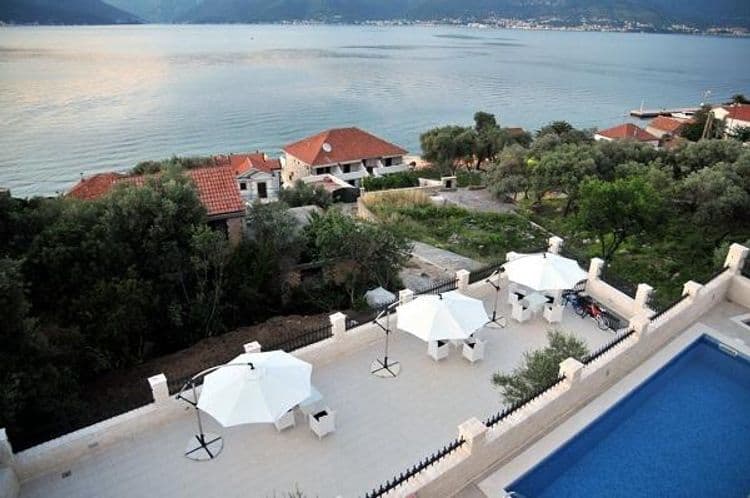 Mare Villa
