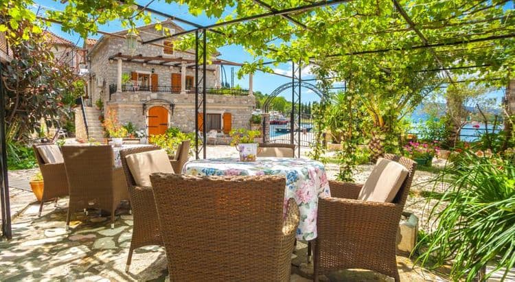 Serventi Villa
