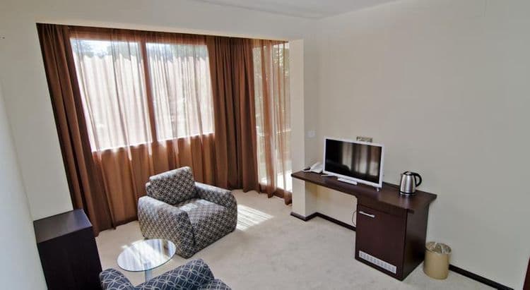 Nadezda Hotel
