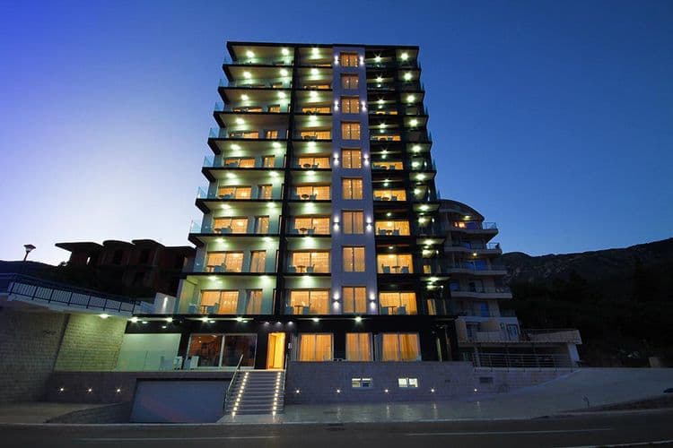 Shine Aparthotel