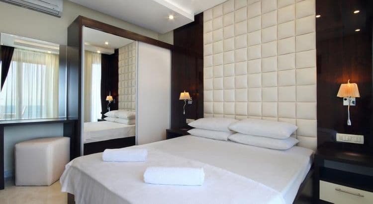 Shine Aparthotel