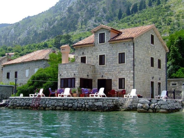 Ferri Villa