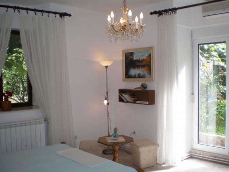 Pinebreeze Apartment