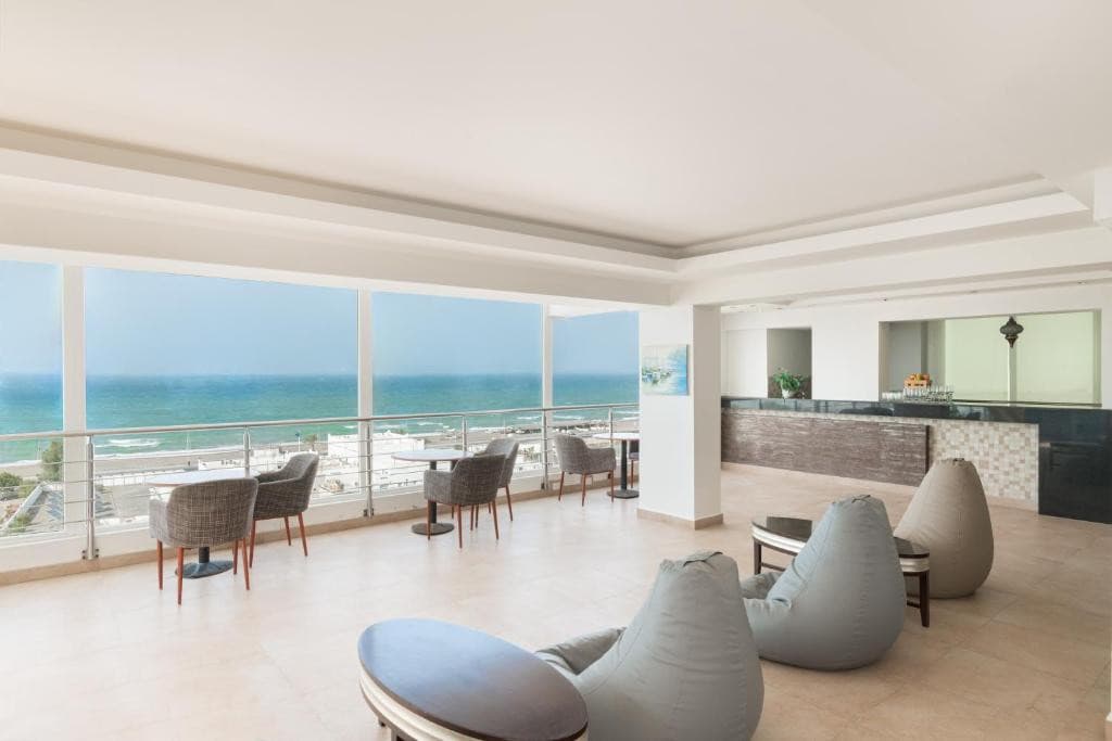 AL HAIL WAVES HOTEL