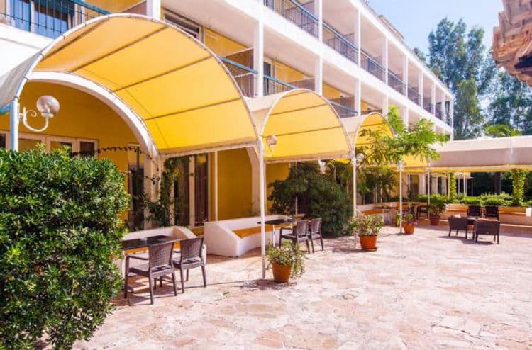 Feakion Hotel
