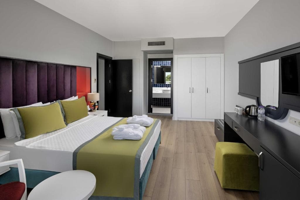 Otium Eco Club Side