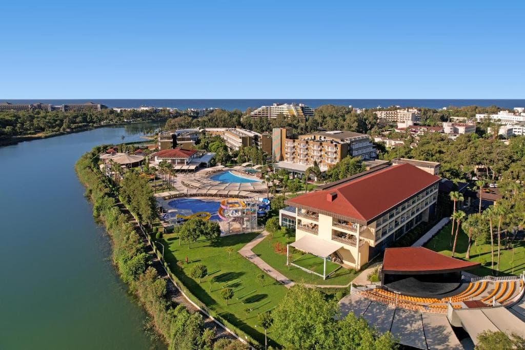 Otium Eco Club Side
