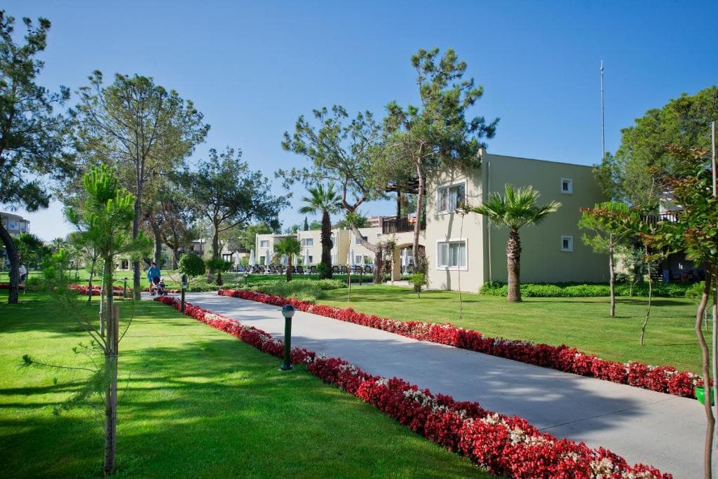 Otium Eco Club Side