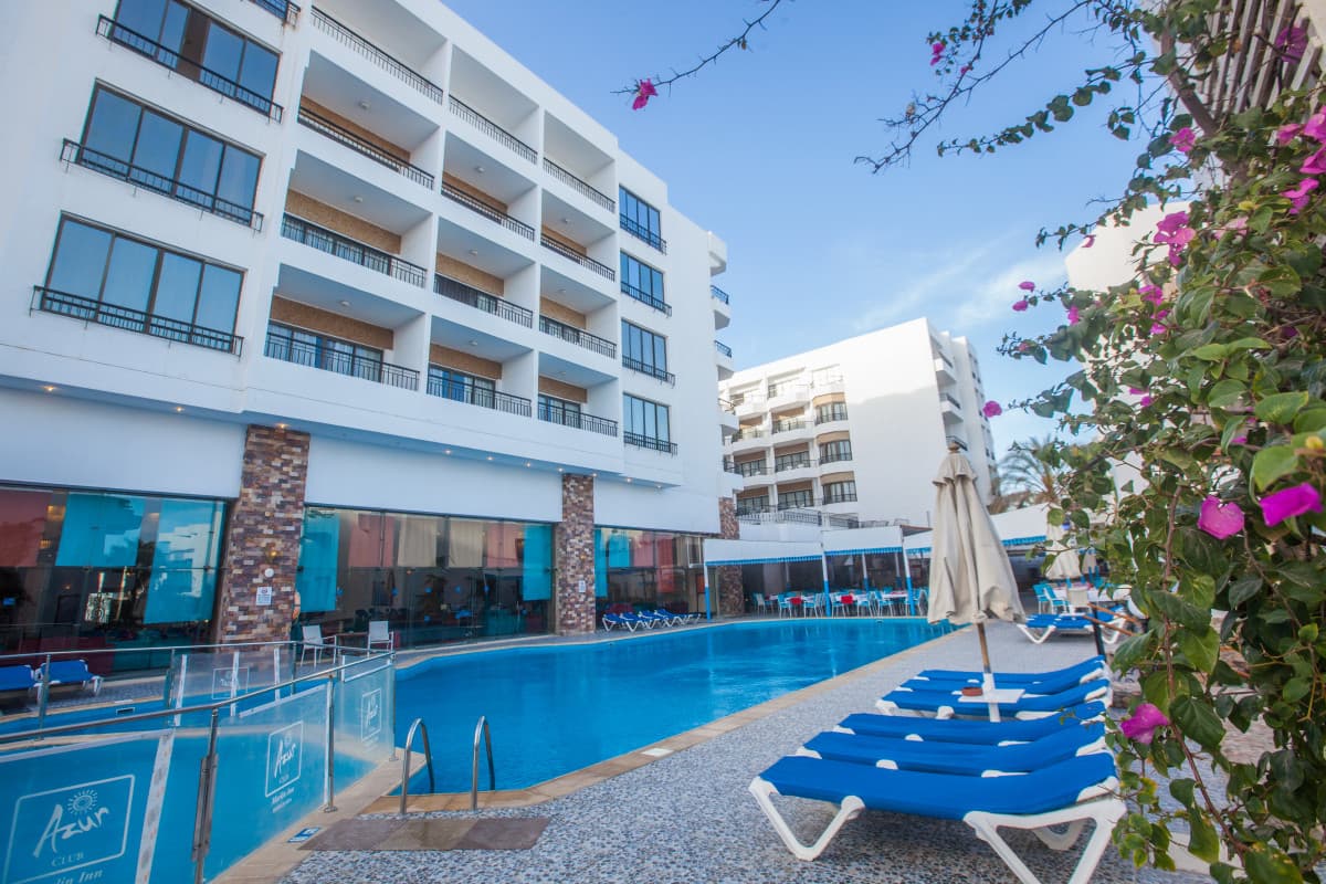 Marlin Inn Resort