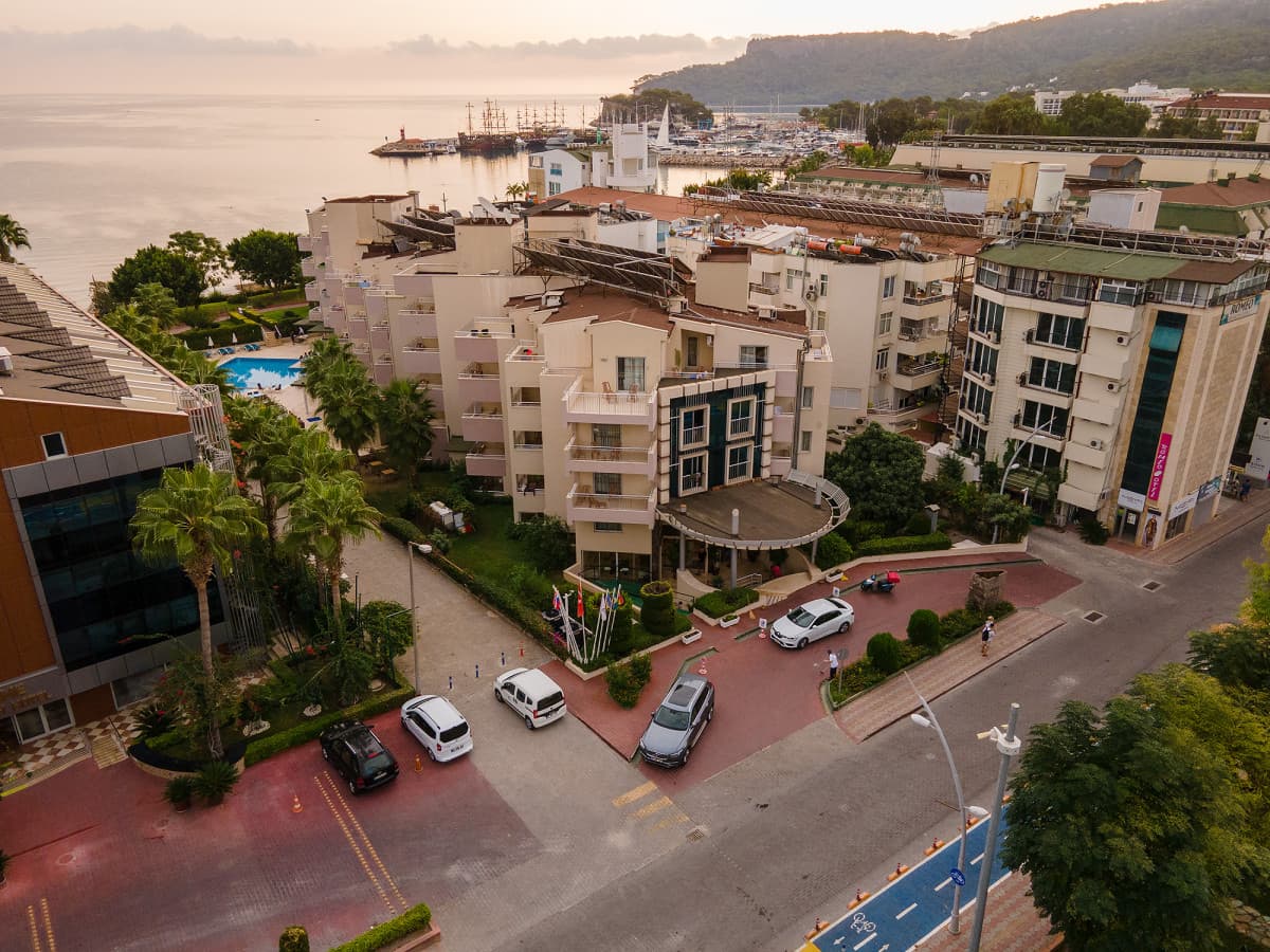 Viking Nona Beach Hotel