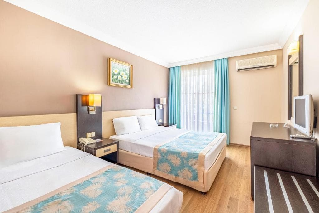 Viking Nona Beach Hotel
