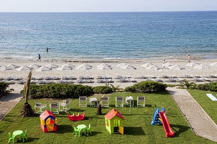 Maravel Star Art Hotel