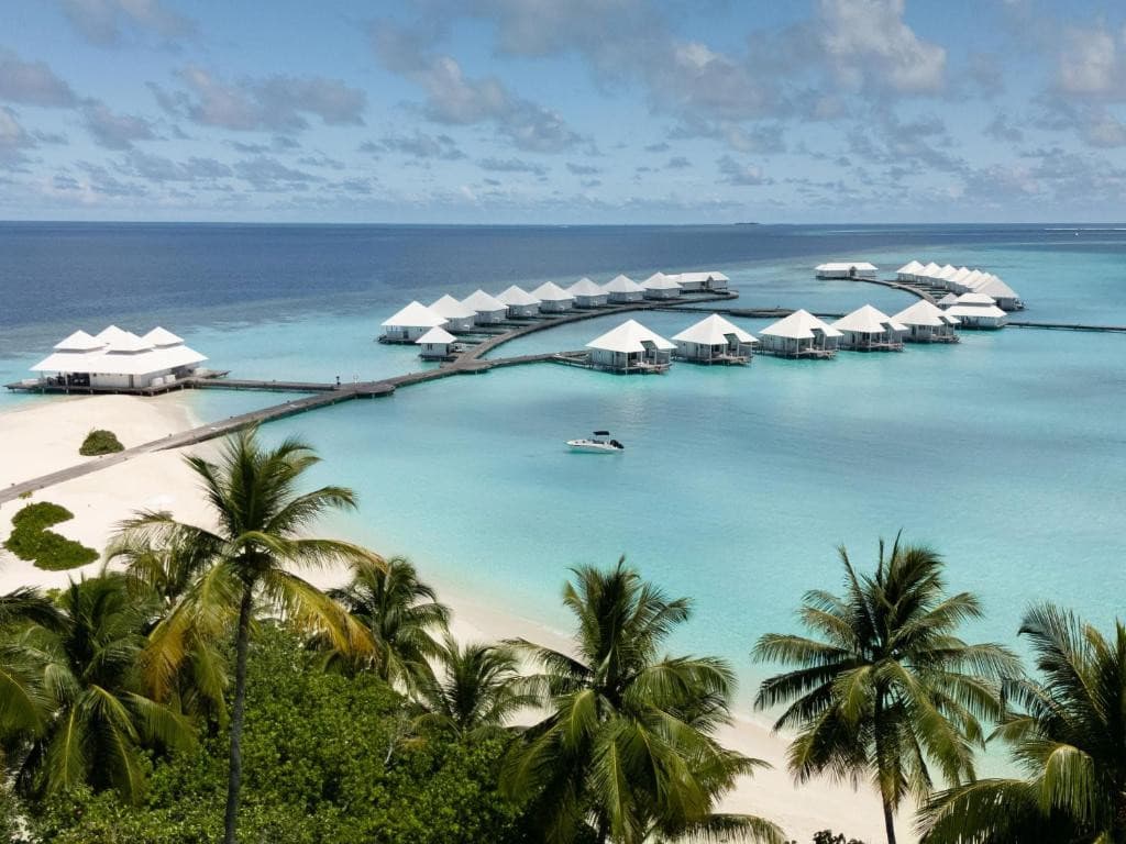 Diamonds Athuruga Maldives