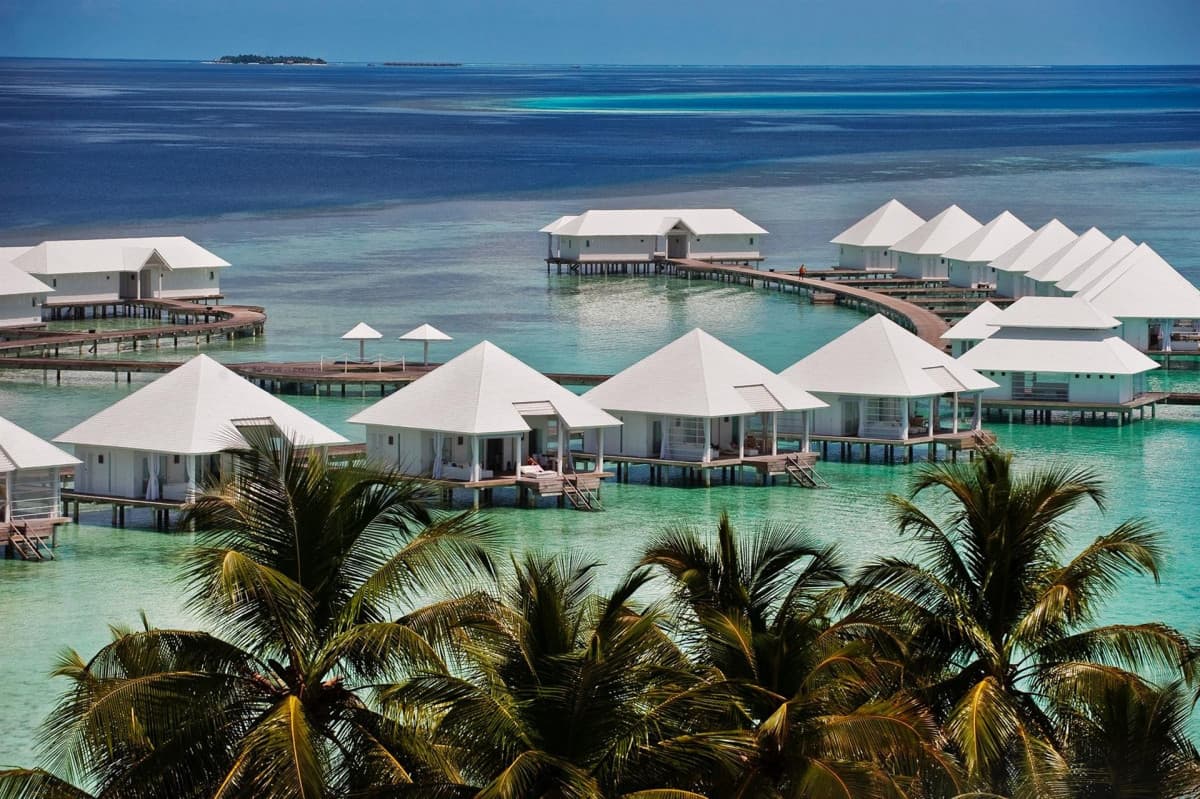 Diamonds Athuruga Maldives