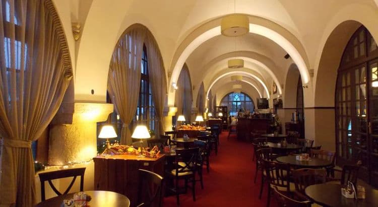 Elafos Hotel