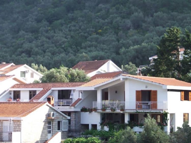 Niksa Radenovic Apartments