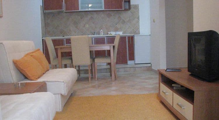 Secret Garden Apartments