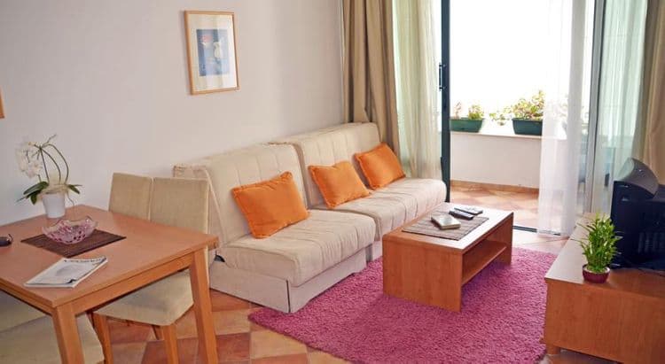 Secret Garden Apartments
