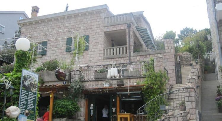 Zago Apartments