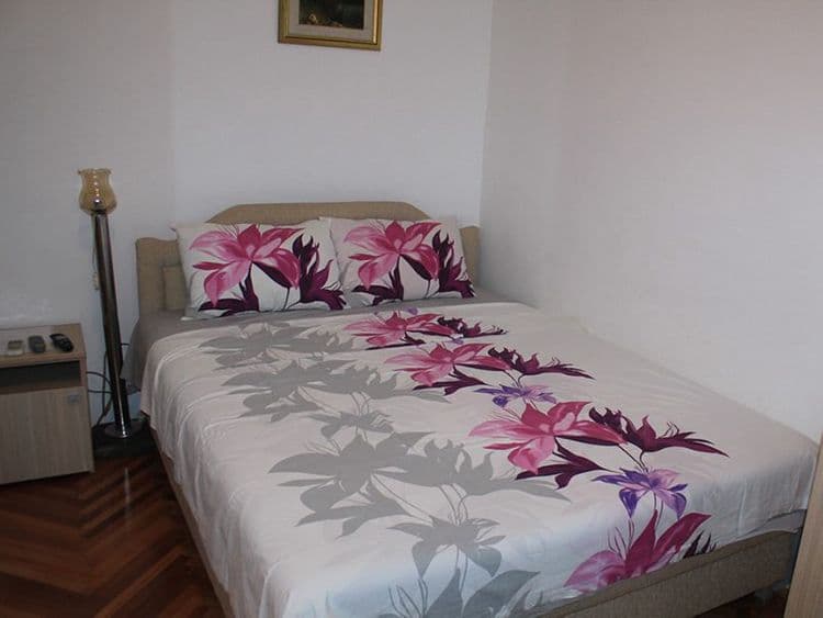 Danica Franeta Apartments