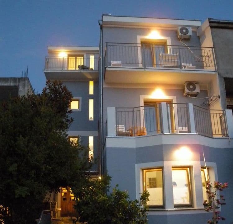 Markovic Sutomore Apartments
