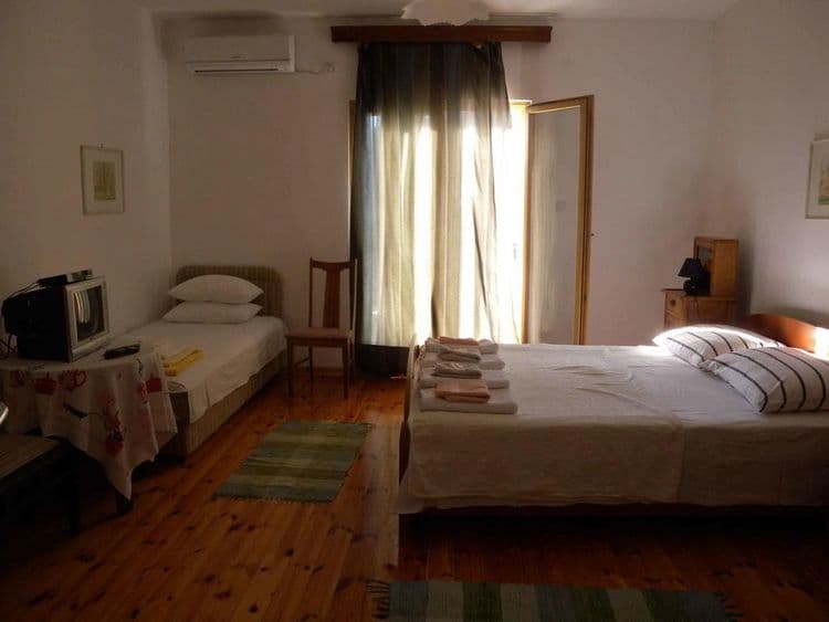 Markovic Sutomore Apartments