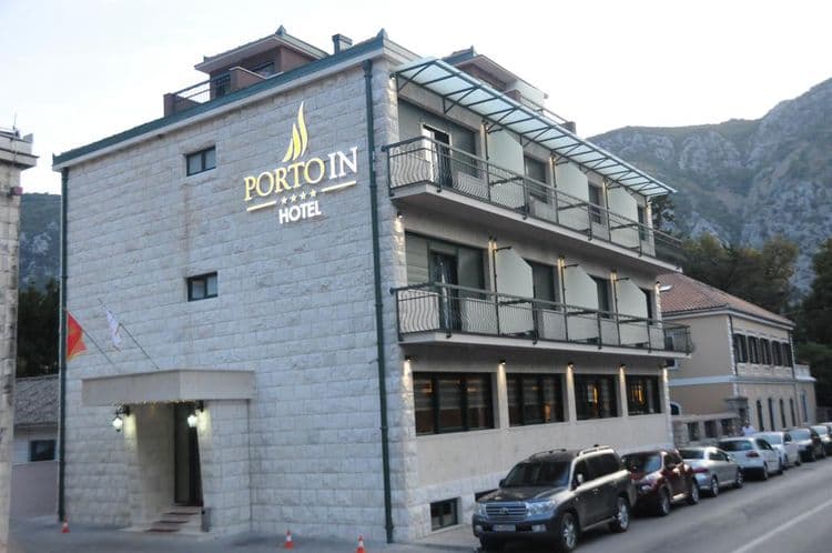 Porto In Hotel