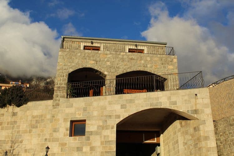 Boro Lapcici House