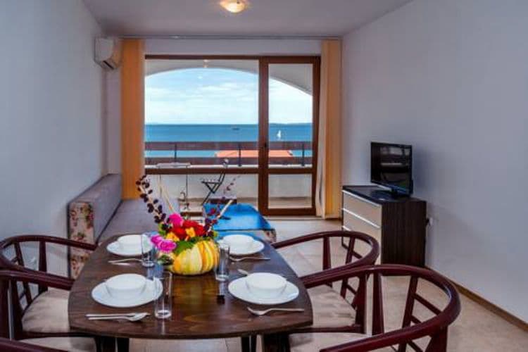 Robinson VIP Apartments