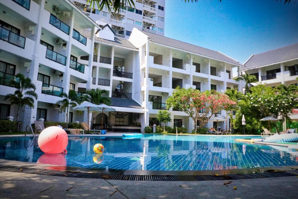 POOH BEACH RESORT & SPA.
