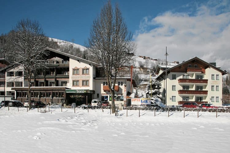 Toni Hotel