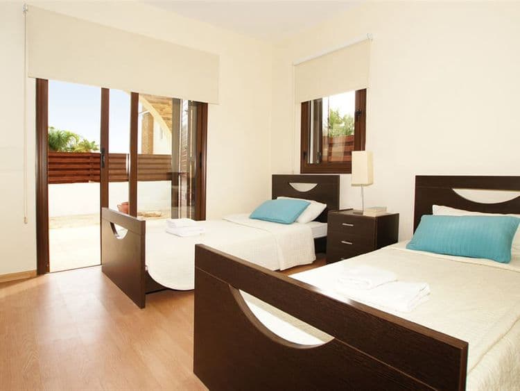 Agia Thekla Villas2Let