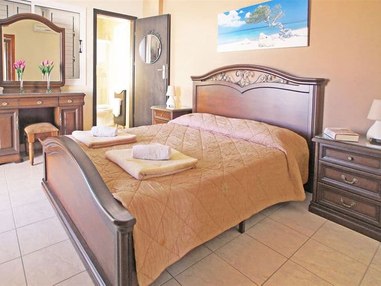 Kapparis Villas2Let