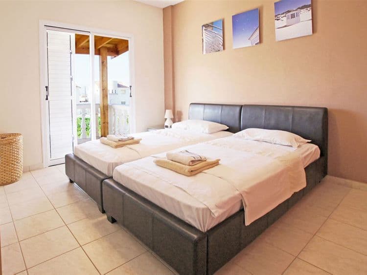 Kapparis Villas2Let