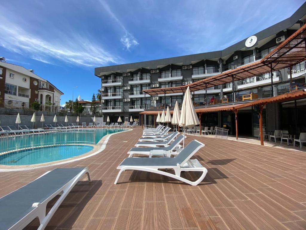 Park Side Hotel