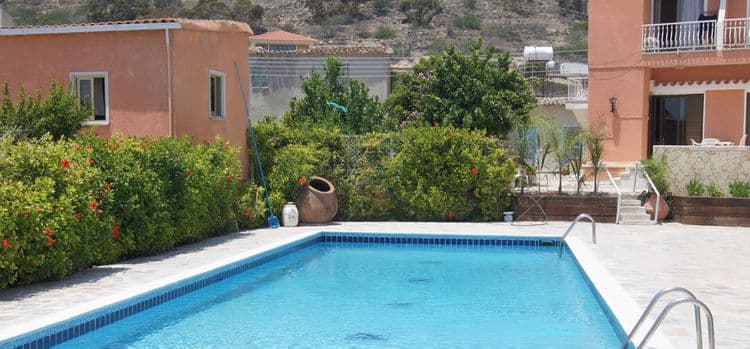 Antonis G Hotel Apartments