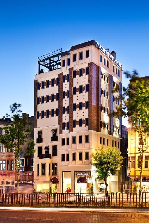 TAXIMTOWN HOTEL