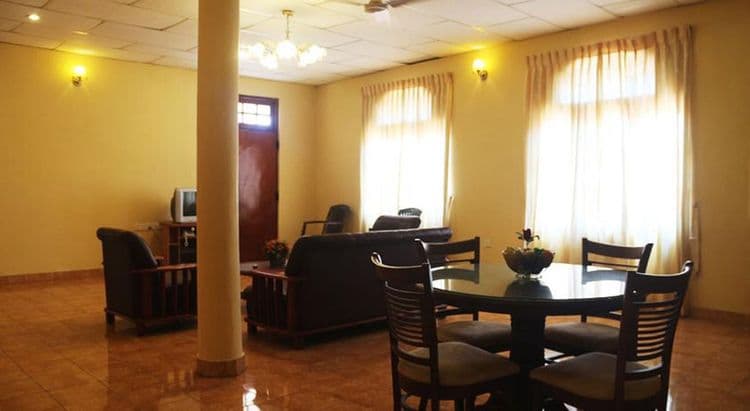 Red Rose Hotel