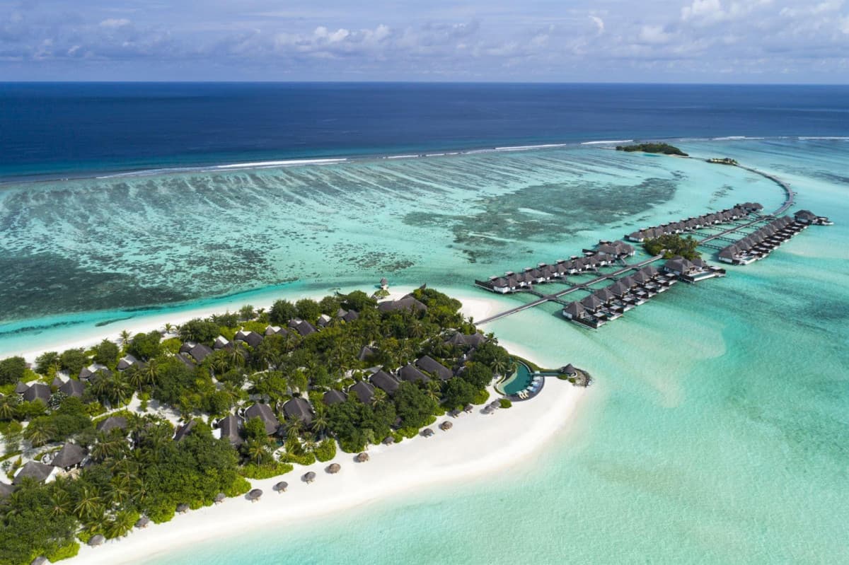 Four Seasons Resort Maldives at Kuda Huraa